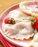 Вареники с клубникой