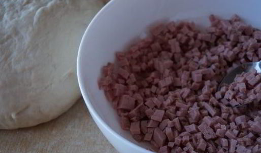 вареники с колбасой