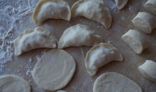 вареники с колбасой