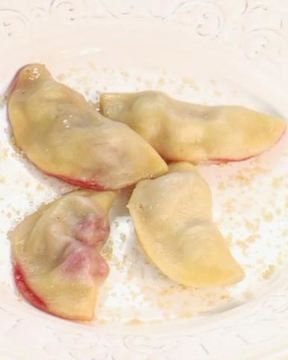 Вареники с вишней на пару