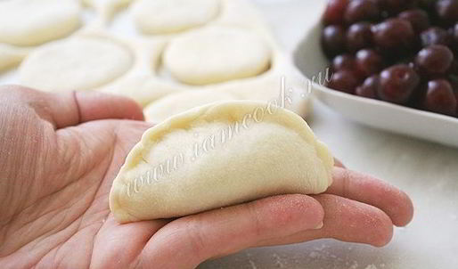 вареники с вишней в мультиварке