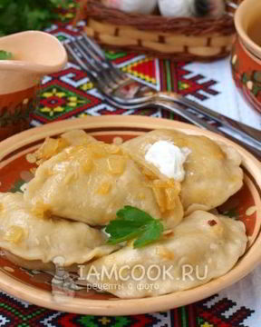 Вареники с жареной капустой