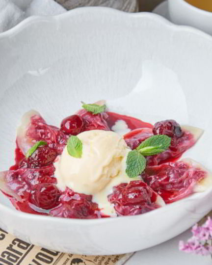 Рецепт вареников вишневых с пломбиром