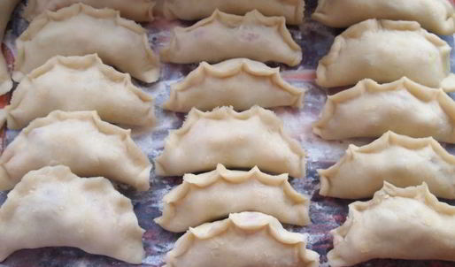 заварные вареники с клубникой и шоколадом