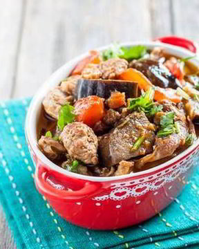 Пряное жаркое из мяса ягненка и овощей