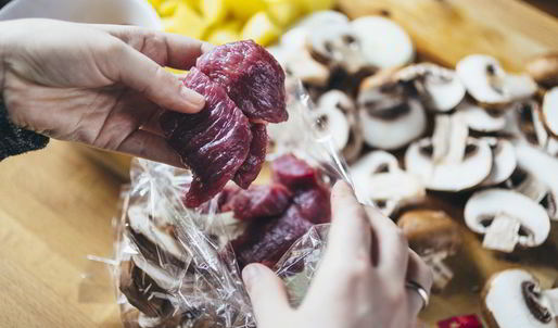 сочное жаркое с грибами и картофелем