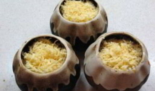 вкусное жаркое в горшочках