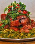 Жаркое из копченой свинины с горохом