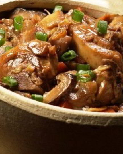 Рецепт жаркого из кролика в горшочках