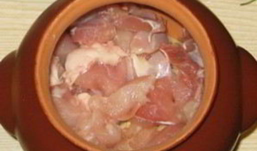 жаркое из кролика в горшочках