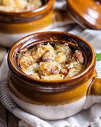 Жаркое из курицы в горшочках