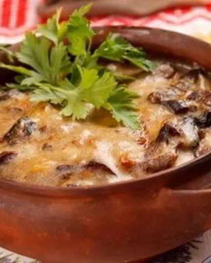 Рецепт жаркого из овощей со свининой в горшочках