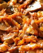 Жаркое из соевого мяса с грибами