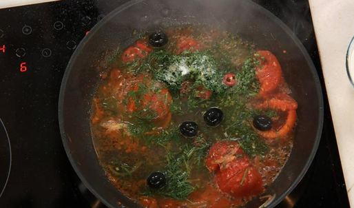 жаркое из судака и семги с овощами