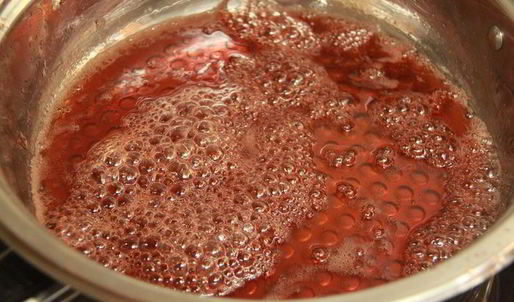 жаркое из свинины, фаршированное яблоками и клюквой