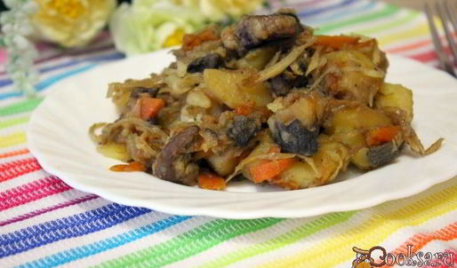 жаркое из свинины с картофелем и сушеными грибами