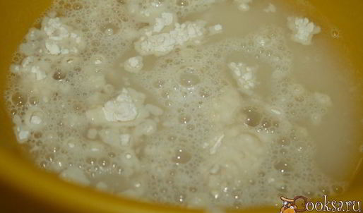 жаркое из свиной лопатки с картофелем и фасолью под хлебной корочкой