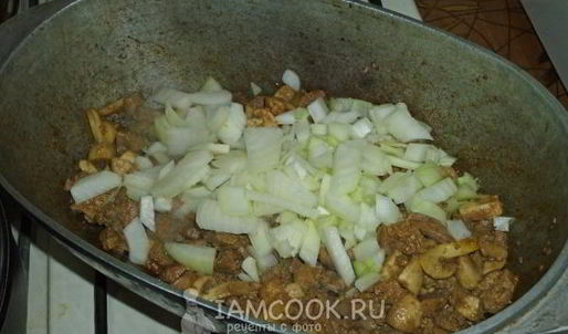 жаркое с грибами и печенью