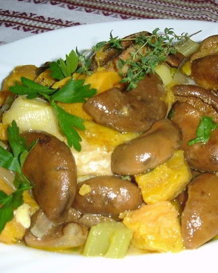 Рецепт жаркого с курицей и грибами