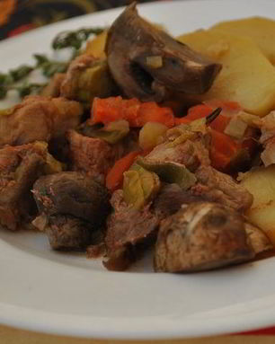 Жаркое с мясом и картофелем По-новому