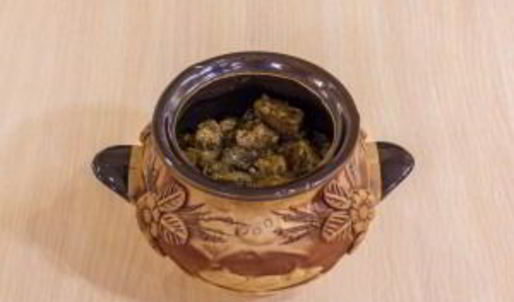 жаркое в горшочках под крышечкой из теста