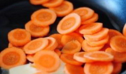 жаркое в горшочке из курицы с черносливом