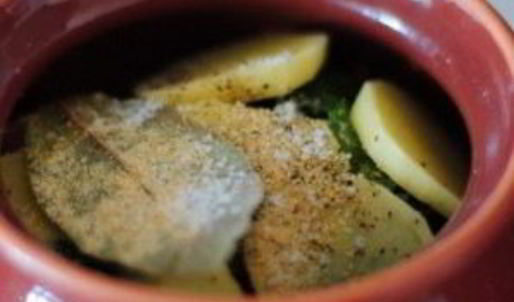 жаркое в горшочке из курицы с черносливом