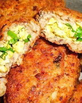 Гречнево-куриные зразы с зеленым луком и яйцом
