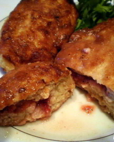 Рецепт мясных зраз с клубникой и сыром фета