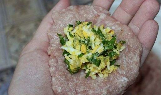 зразы из свинины с яйцом