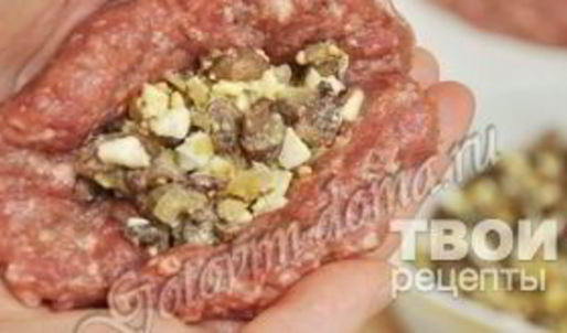 зразы с грибами, луком и яйцом