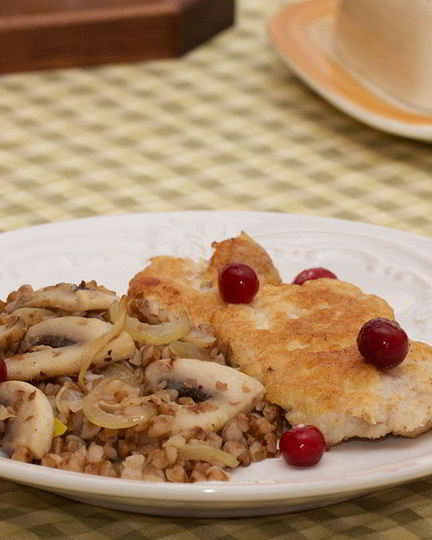 Рецепт гречки с грибами и отбивной