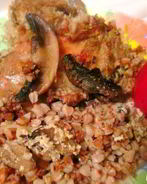 Гречка с курицей под сметанно-грибным соусом