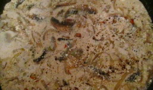 гречка с курицей под сметанно-грибным соусом