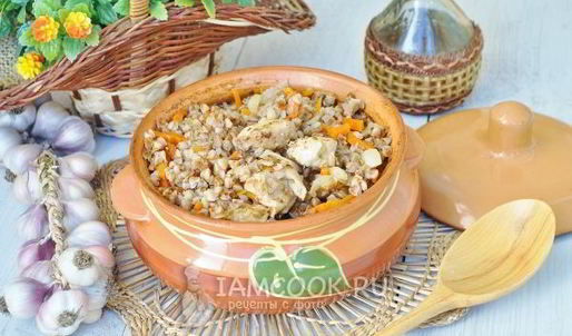 гречка с курицей в горшочках