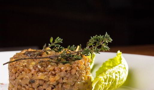 гречка с луком и вешенками