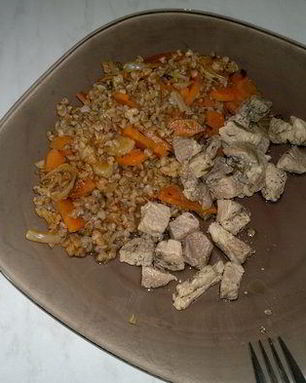 Гречка с морковью и луком