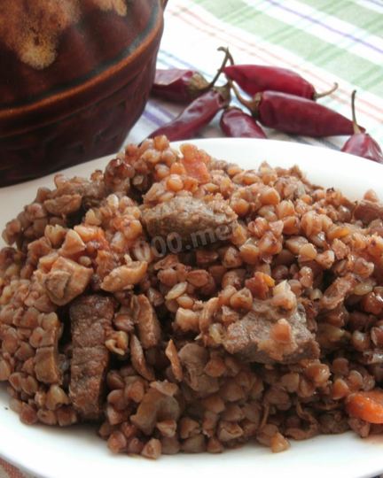 Рецепт гречки с мясом и грибами в горшочке