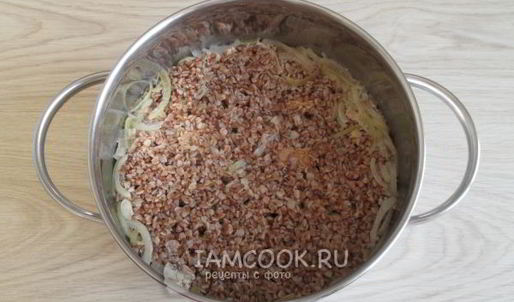 гречка с тушенкой в кастрюле