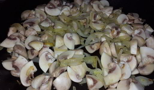 гречка, томленая с тыквой, грибами, сельдереем и вялеными томатами