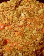 Каша гречневая с овощами и тушенкой