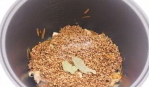 каша гречневая со свининой