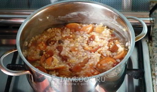 каша дружба с сушеными яблоками и изюмом
