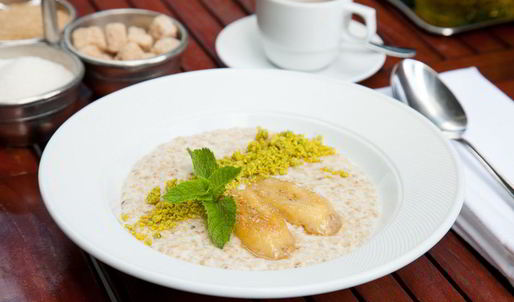 каша овсяная с жареными бананами