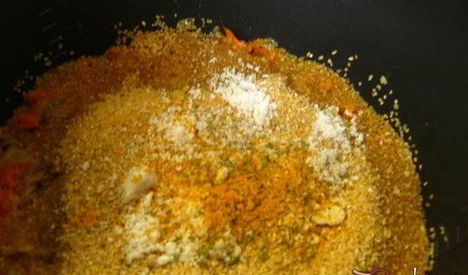 пшеничная каша с тушеной свининой