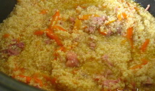 пшеничная каша с тушеной свининой