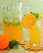 Апельсиновый напиток с мелиссой