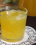 Апельсиновый напиток с зеленым чаем