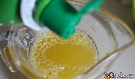 апельсиновый напиток с зеленым чаем