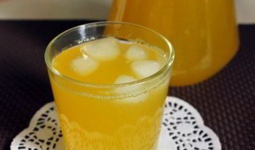 апельсиновый напиток с зеленым чаем